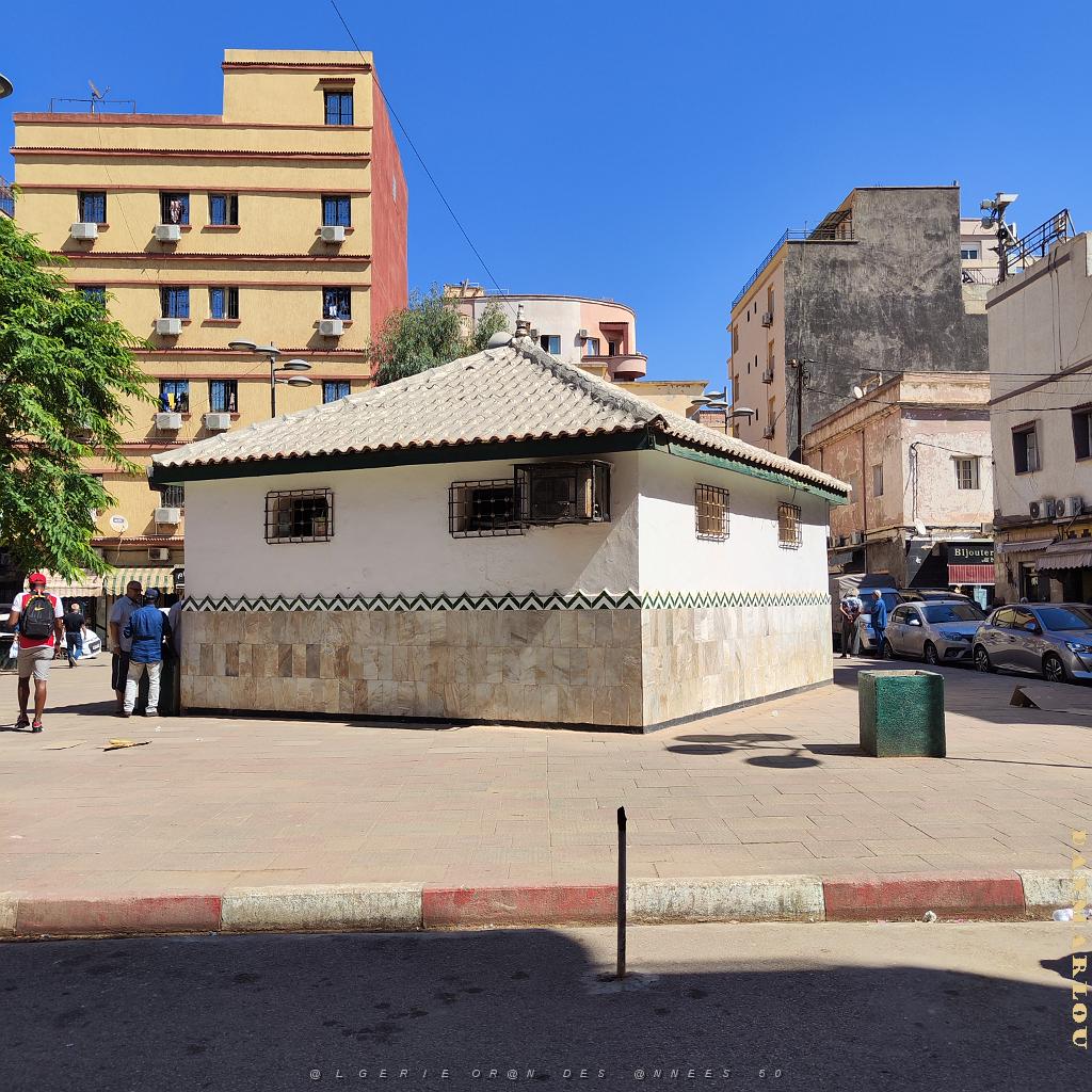 VOYAGE 20230927_123306 ORAN PLACE SIDI-BLAL ( VILLAGE NEGRE).jpg